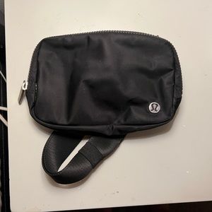 Lululemon black belt bag